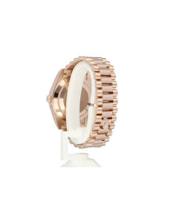 Rolex Day-Date 40 rose gold - white roman President 2024 box + papers