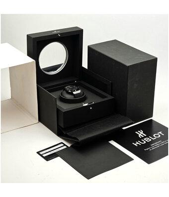 Hublot Classic Fusion Black Magic Ceramic 42 2022 box + papers