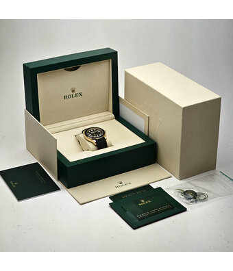 Rolex Yacht-master 42 yellow gold rubber - Oysterflex 2022 box + papers
