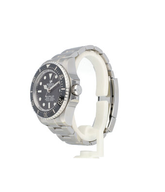 Rolex Sea-Dweller  44 steel black Oyster 2022 box + papers