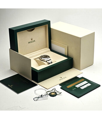 Rolex Explorer  39 steel black domed Oyster 2020 box + papers