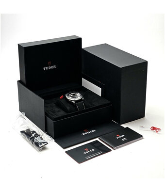 Tudor Black Bay Ceramic 41 ceramic black 2024 box + papers