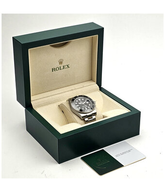 Rolex Submariner Date 40 steel black ceramic + box | NEW ROLEX SERVICE