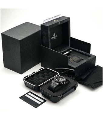 Hublot Classic Fusion Aerofusion Moonphase Black Magic 45 skeleton 2016 B+P | NEW HUBLOT STRAP