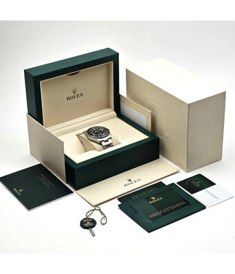 Rolex Submariner Date 41 steel ceramic - black Oyster 2024 box + papers