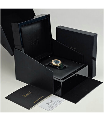 Piaget Polo Date 42 rose gold green 2025 box + papers
