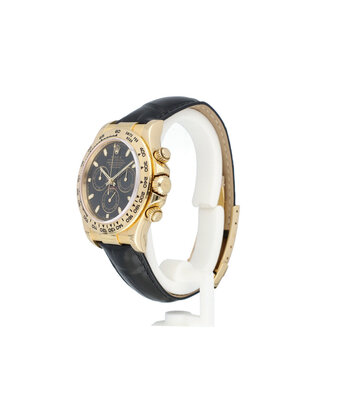 Rolex Daytona  40 yellow gold black dial / black leather P-serial 2002 box + papers