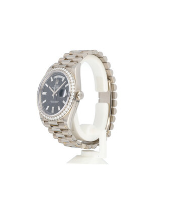 Rolex Day-Date 40 white gold black diamond dial factory diamond bezel President 2021 box + paper
