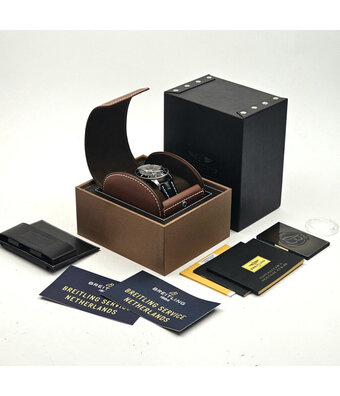 Breitling Superocean Heritage  46 steel black 2018 box + papers | NEW BREITLING SERVICE