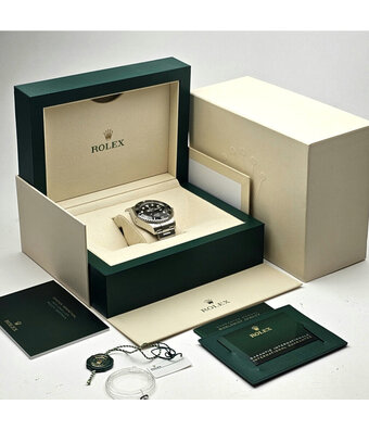 Rolex Sea-Dweller  44 steel black Oyster 2022 box + papers