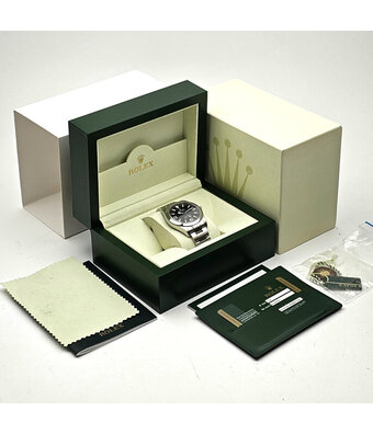 Rolex Explorer  39 steel black domed Oyster 2011 box + papers
