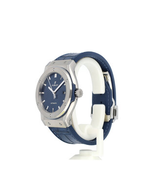 Hublot Classic Fusion Titanium Blue 42 titanium blue alligator - rubber 2019 box + papers