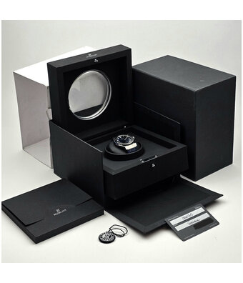 Hublot Classic Fusion Titanium Blue 42 titanium blue alligator - rubber 2019 box + papers