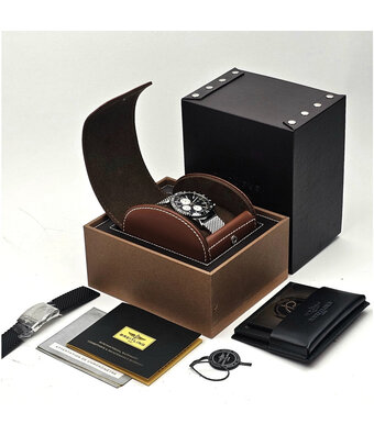 Breitling Chronoliner  46 steel black mesh 2016 box + papers