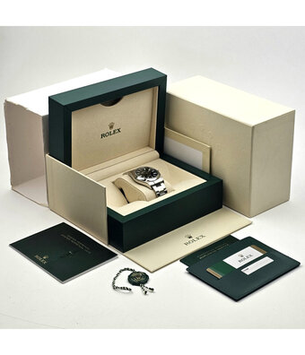 Rolex Oyster Perpetual 39 steel black domed 2019 box + papers