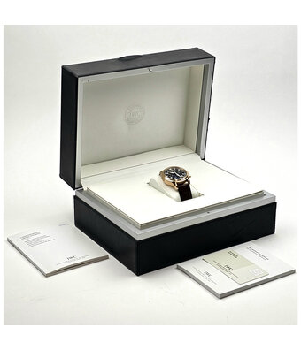 IWC Pilot's Watch Chronograph Automatic 42 yellow gold black 2012 box + papers