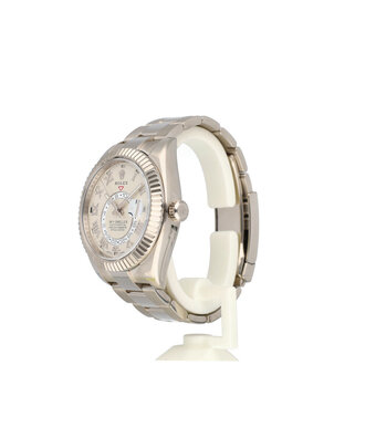 Rolex Sky-Dweller  42 white gold ivory roman Oyster 2016 box + papers