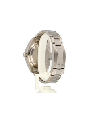 Rolex Sky-Dweller  42 white gold ivory roman Oyster 2016 box + papers