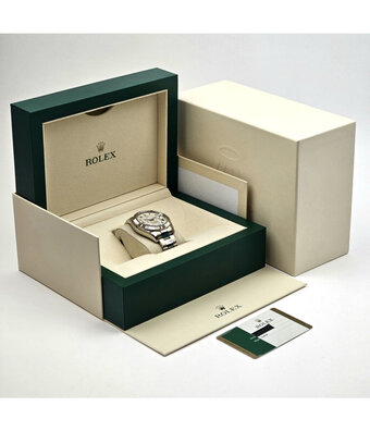 Rolex Sky-Dweller  42 white gold ivory roman Oyster 2016 box + papers