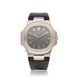 Patek Philippe Nautilus  40 2008 box + papers | white gold grey / slate