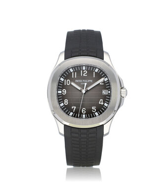 Patek Philippe Aquanaut  40 - 2021 box + papers | steel black rubber
