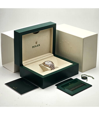 Rolex Day-Date 40 rose gold - white roman President 2024 box + papers