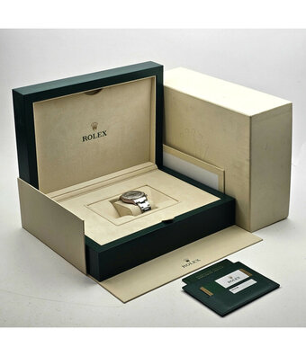 Rolex Daytona  40 - 2016 B+P | Platona - Platinum factory paved diamond baguette