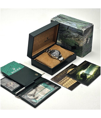 Rolex Sea-Dweller 4000 40 1993 box + papers | steel black N-serial