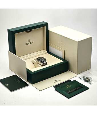 Rolex Sea-Dweller  44 steel black Oyster 2020 box + papers