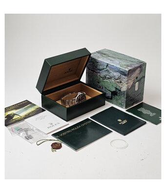 Rolex Submariner Date 40 steel Kermit - Green - Fat / Flat Four F-serial - 2004 box + papers