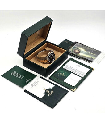 Rolex Submariner Date 40 NEW ROLEX SERVICE - 2003 B+P | steel - gold blue / bluesy