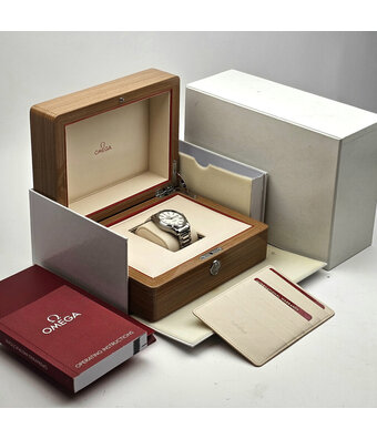 Omega Seamaster Aqua Terra 150M Co-Axial Chronometer 42 NEW OMEGA SERVICE - 2018 box + papers |