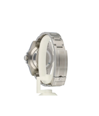 Rolex Submariner Date 40 NEW ROLEX SERVICE - 2017 box + papers | steel black ceramic