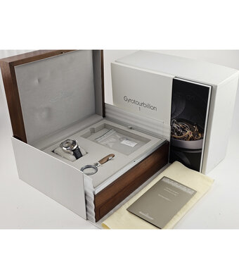 Jaeger-LeCoultre Master Grande Tradition Gyrotourbillon 1 42,5 perpetual calendar platinum ref. 149.6.07.S