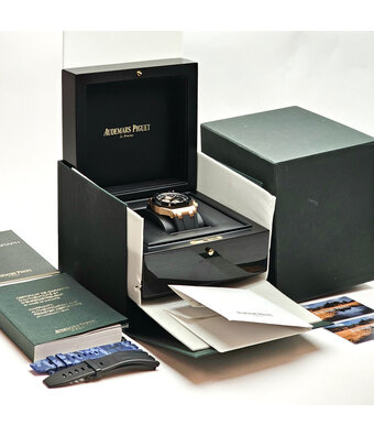 Audemars Piguet Royal Oak Offshore Chronograph 44 rose gold 2014 box + papers | NEW AP SERVICE € 2.500,-