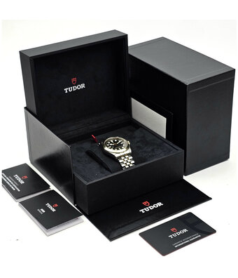 Tudor Black Bay S&G 39 steel - gold - black 2025 box + papers