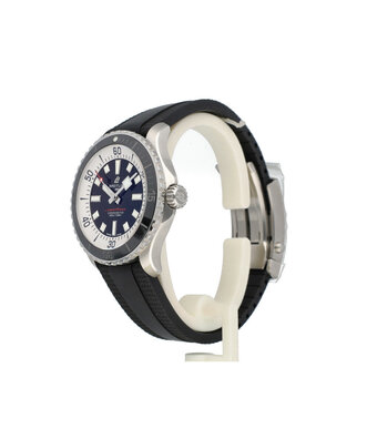 Breitling Superocean Automatic 44 NEW BREITLING SERVICE - 2023 box + papers | steel black