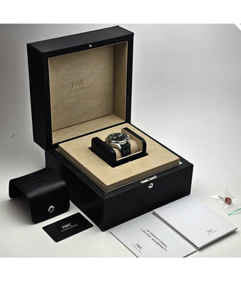 IWC Big Pilot's Watch Perpetual Calendar Green 46 2023 box + papers | steel