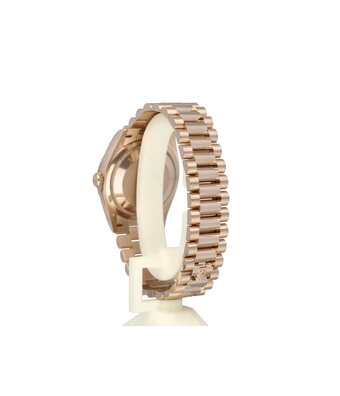 Rolex Day-Date 36 2021 box + papers | rose gold brown Ombre baguette President