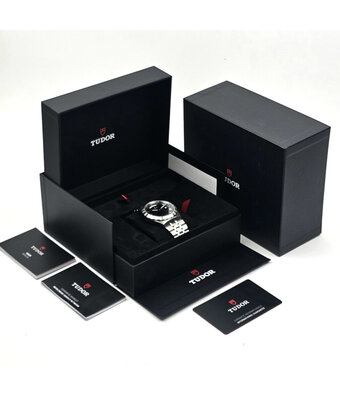 Tudor Tudor Royal Date+Day 41 2025 box + papers | steel black day date