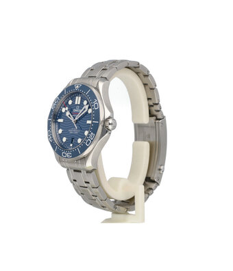 Omega Seamaster Diver 300M Co-Axial Master Chronometer 42 OPEN DATE - box + papers | steel blue