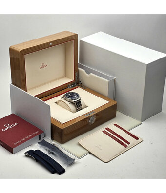 Omega Seamaster Diver 300M Co-Axial Master Chronometer 42 OPEN DATE - box + papers | steel blue