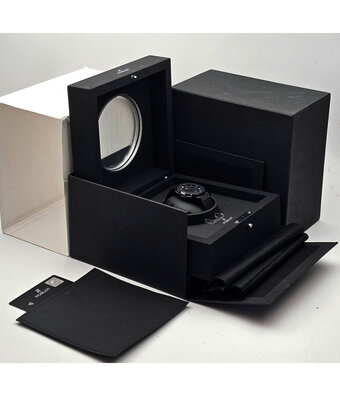 Hublot Classic Fusion Black Magic Ceramic 42 2022 box + papers | ceramic black rubber strap
