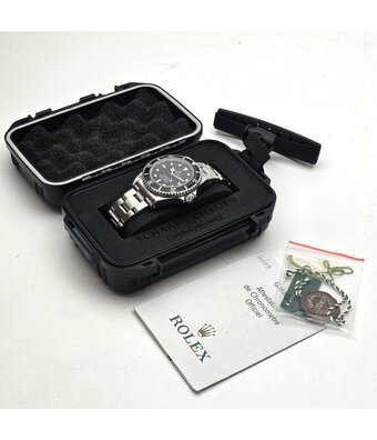 Rolex Sea-Dweller 4000 40 steel black Oyster 2001 + papers