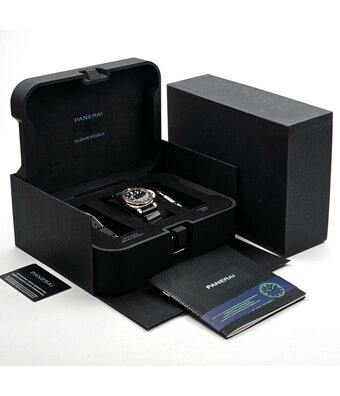 Panerai Submersible  42 rose gold - goldtech 2022 box + papers