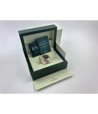 Rolex Daytona  40 rose gold chocolate / choco Oyster 2009 box + papers