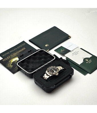 Rolex Submariner Date 40 steel - yellow gold black F-serial 2004 + papers | NEW ROLEX SERVICE