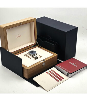 Omega Seamaster Planet Ocean 600M 40 2024 box + papers | steel summer blue