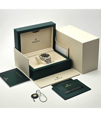 Rolex Sky-Dweller  42 2024 box + papers | steel - yellow gold black Jubilee