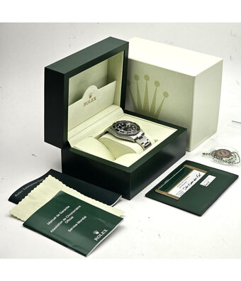 Rolex Submariner Date 40 2012 box + papers | steel black ceramic